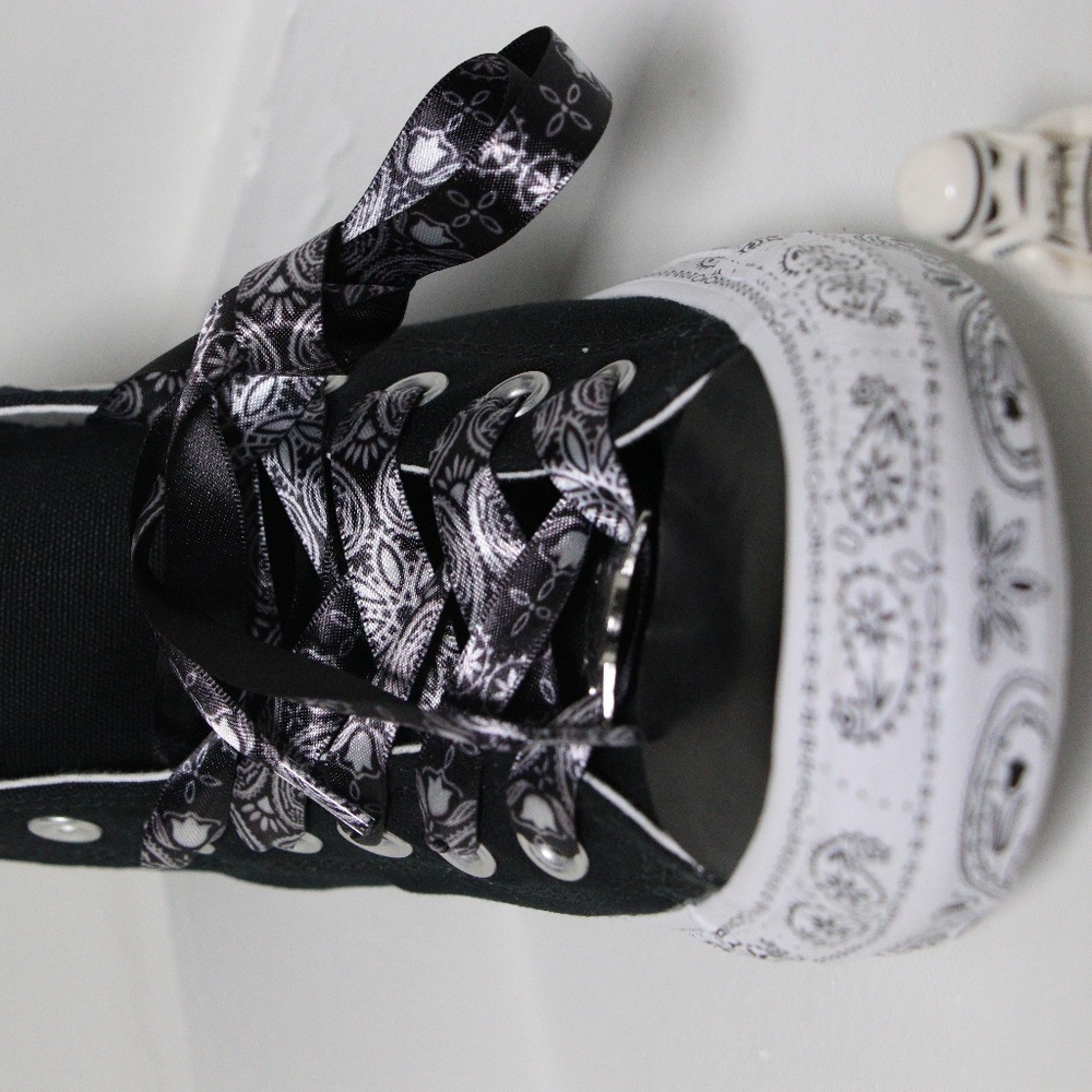 Miley Cyrus X Converse All Star High Top - Picture 3 of 8